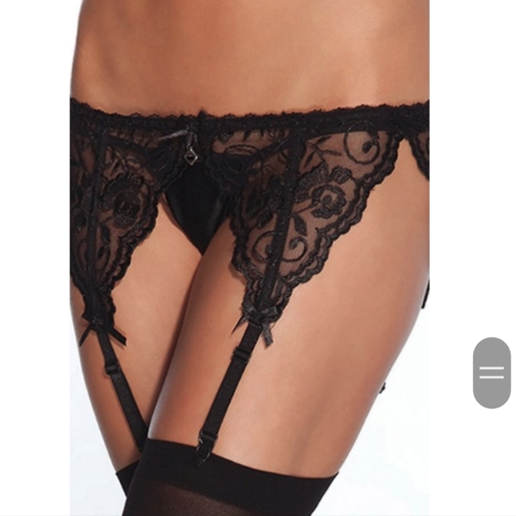 Lace garter belt - Picture 1 of 4